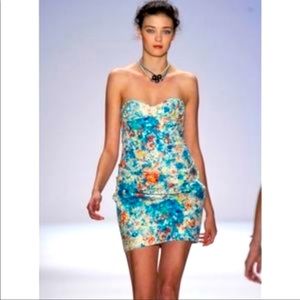 Nanette Lepore HONEYSUCKLE Floral Pattern Ruched Mini Dress
Size 2